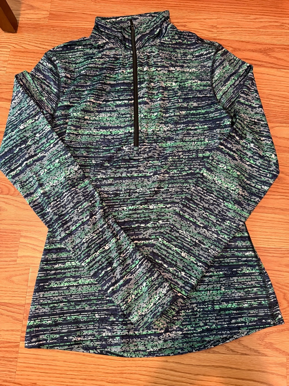 EUC Nike dri fit quarter zip